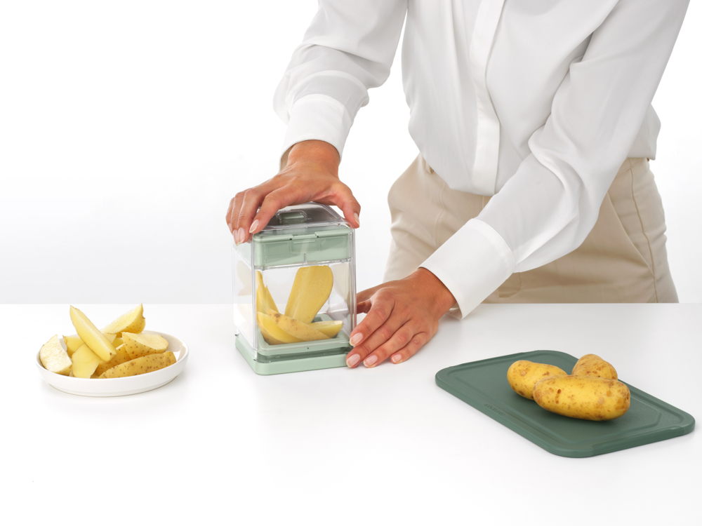 Tasty+ Potato Cutter - Jade Green - 8710755145421 Brabantia_6_NR-40979