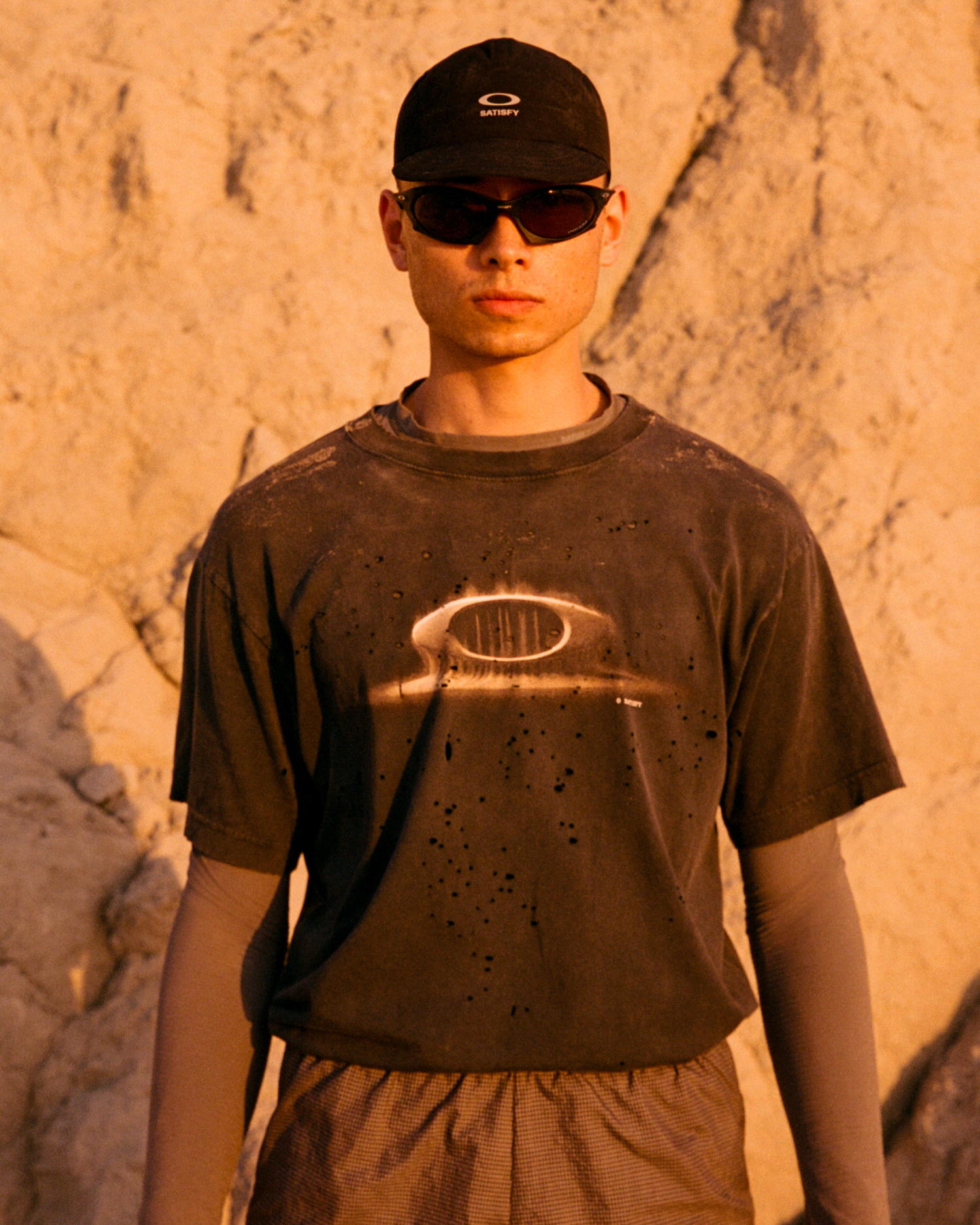OAKLEY x SATISFY COLLECTION CAMPAIGN IMAGE (1)
