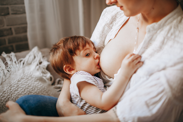 8 op de 10 baby's in Vlaanderen krijgt borstvoeding bij de start