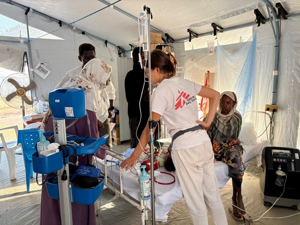 Desnutrición extrema en Sudán mientras continúa la huida de personas de El Fasher