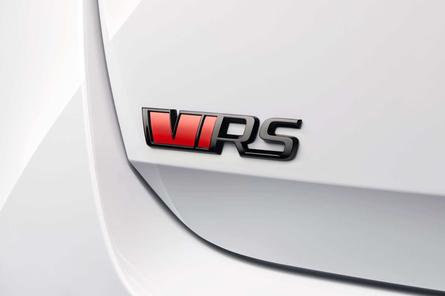 The fourth generation of the OCTAVIA will soon be
complemented by the first RS performance model to
feature a plug-in hybrid powertrain.