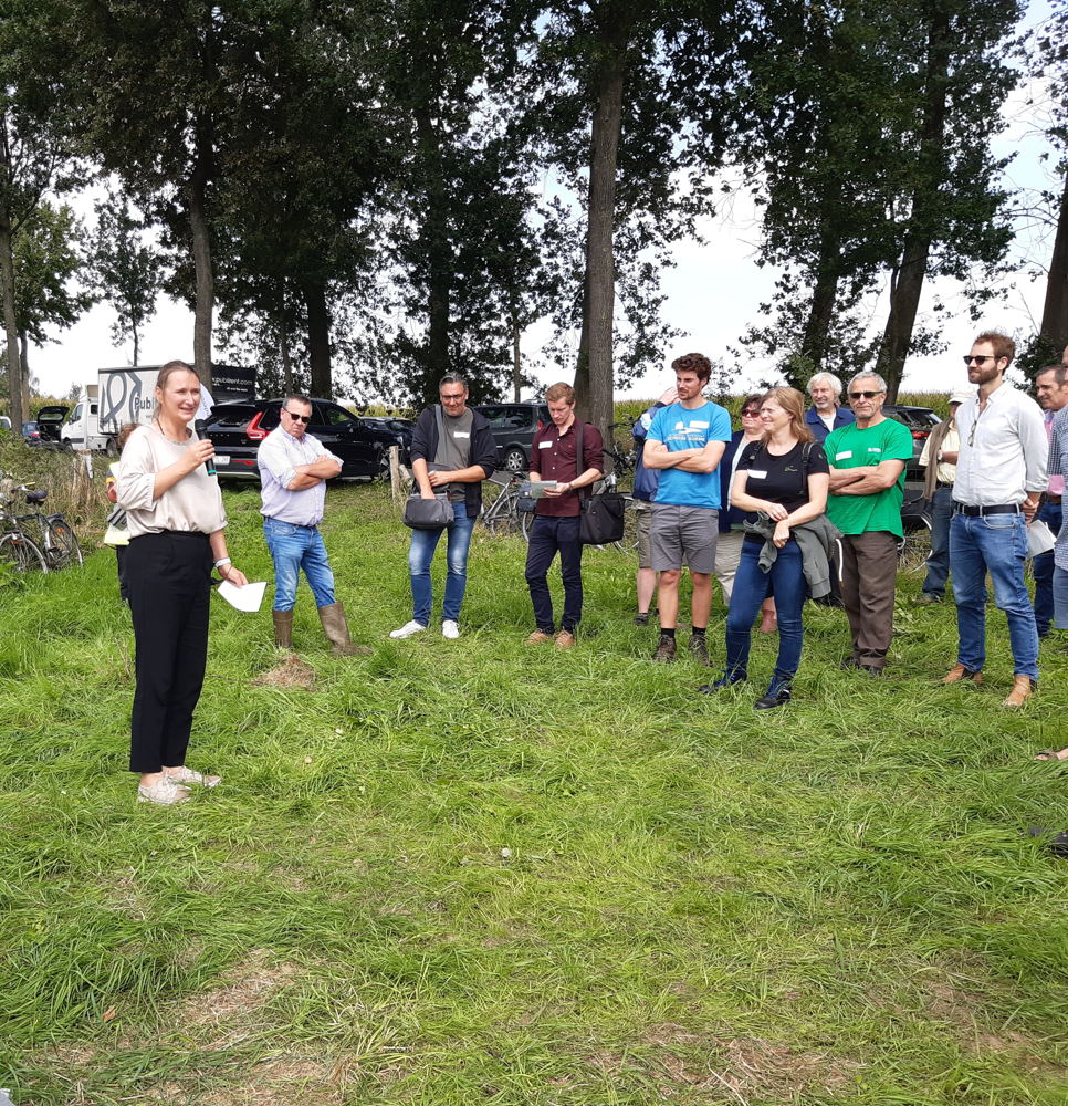 Gedeputeerde Leentje Grillaert geeft toelichting bij het project.