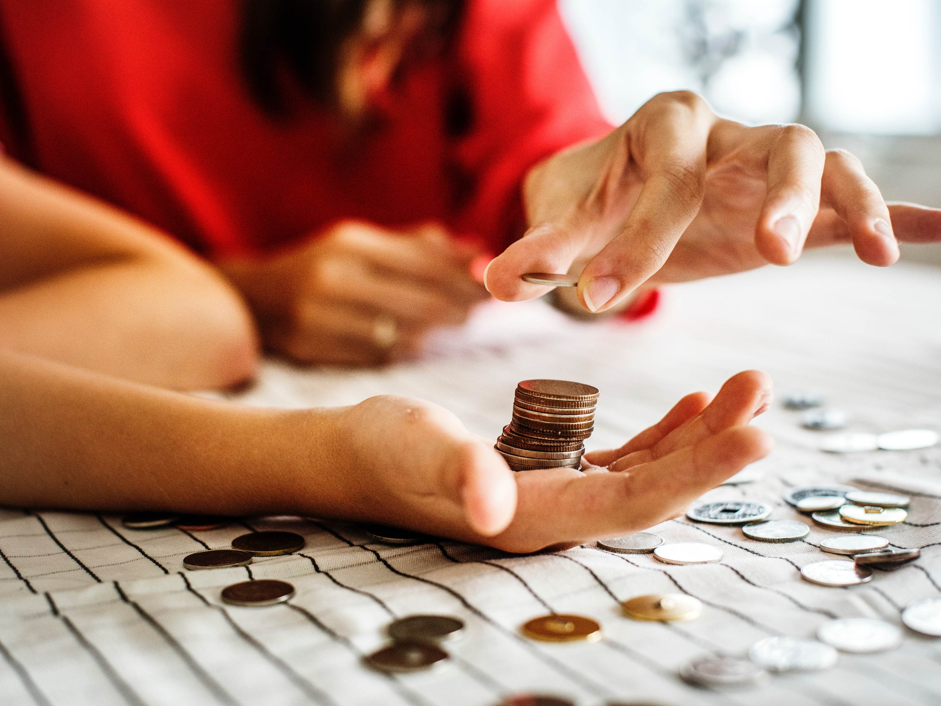 Finanzas sanas más allá del ahorro: ¿cómo y en qué puedo invertir mi dinero?