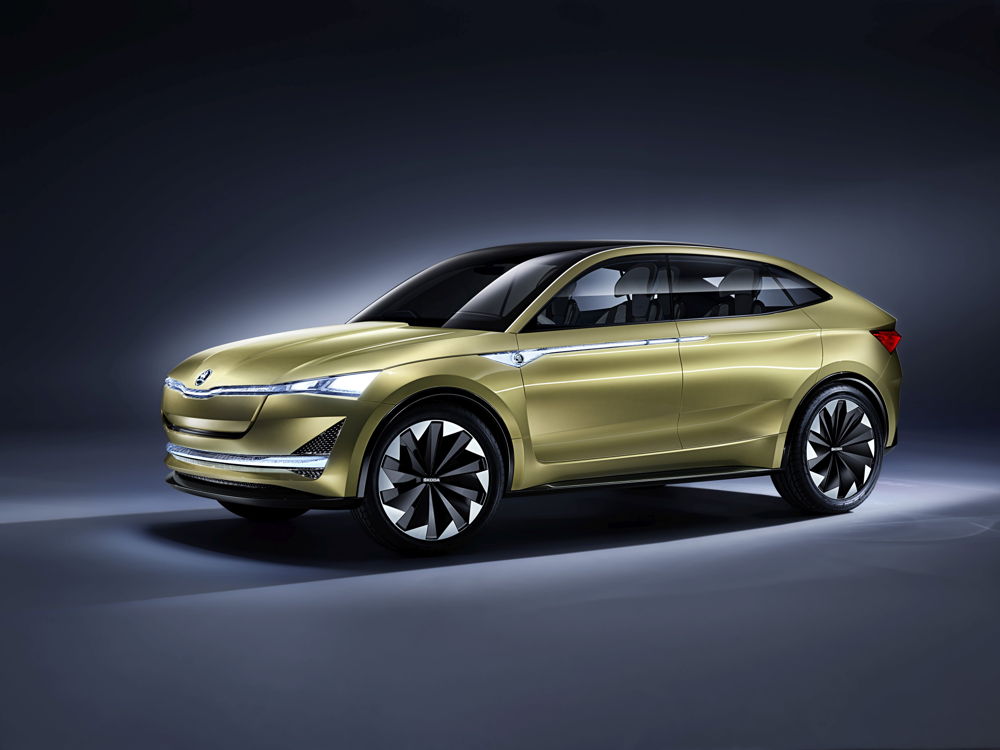 The ŠKODA VISION E battery-powered concept study with allwheel
drive and a range of up to 500 kilometres from 2017.
