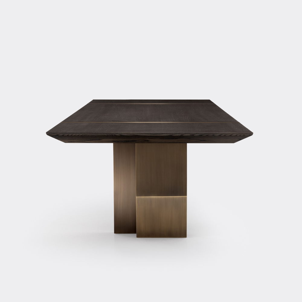 Deja Vu Dining Table 