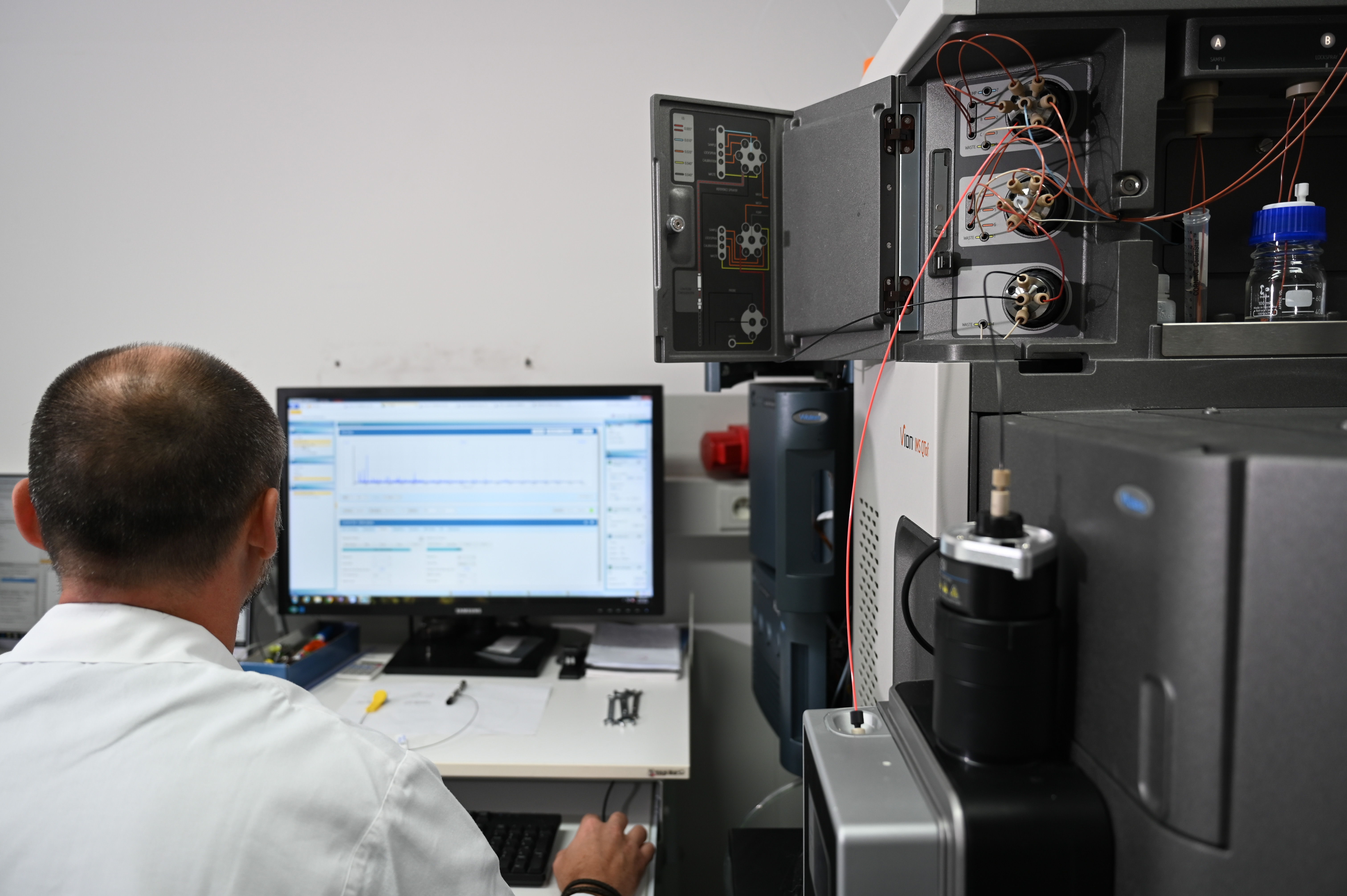 Core Facilities rely on the newest technology to improve their workflows. Core Facilities rely on the newest technology to improve their workflows.