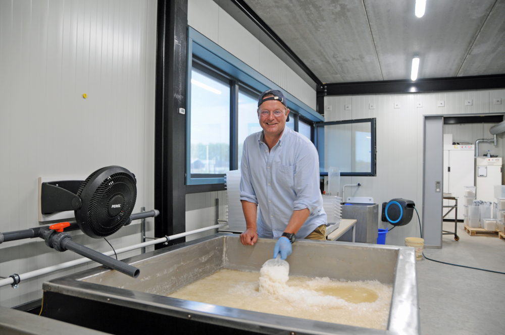 Christian Clerx bij de zoutpannen