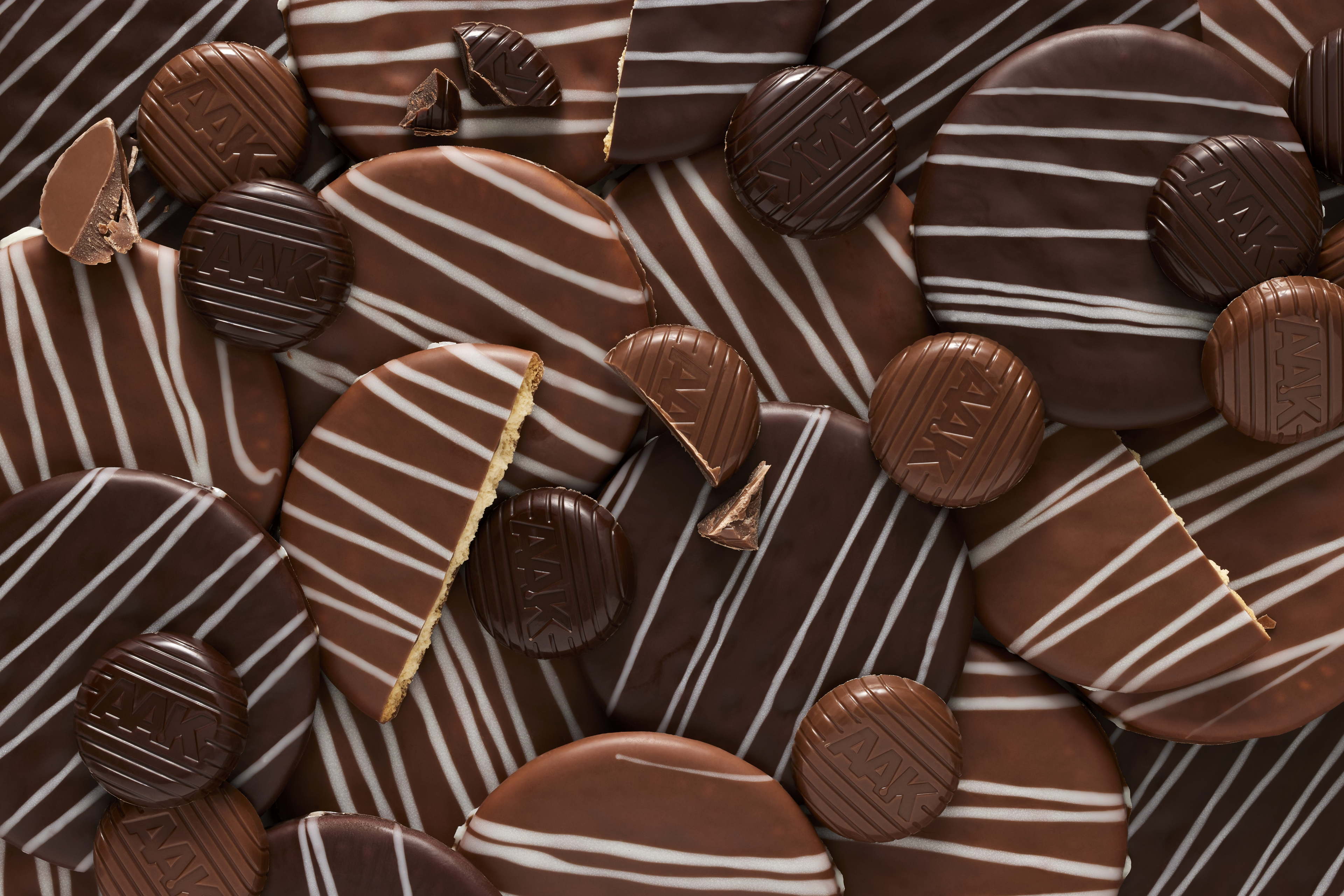 Raising the bar on flavor: AAK’s CEBES™ Choco 15 creates new possibilities for chocolate compounds