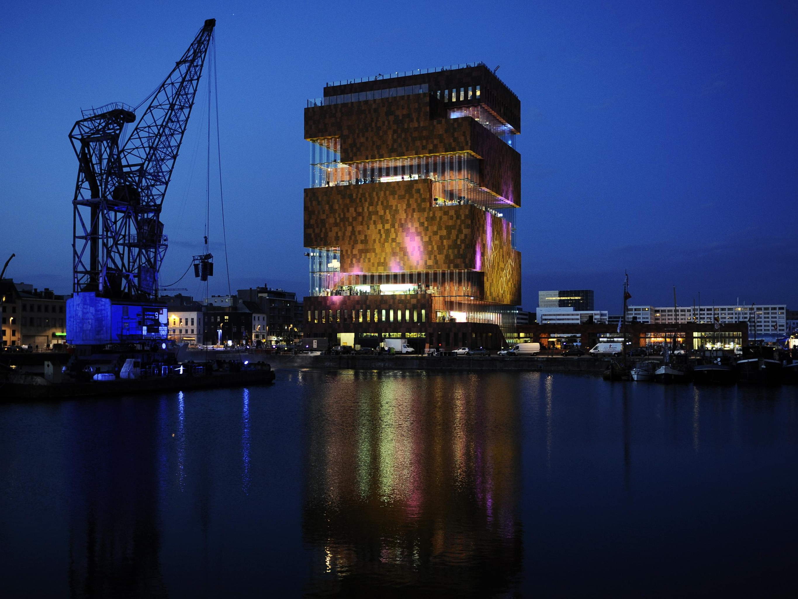 Twenty Antwerp museums stay open late for Museum Night