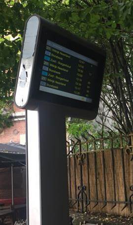 Realtime info  zoals die te vinden is aan bijna 400  belangrijke bus- en tramhaltes.
