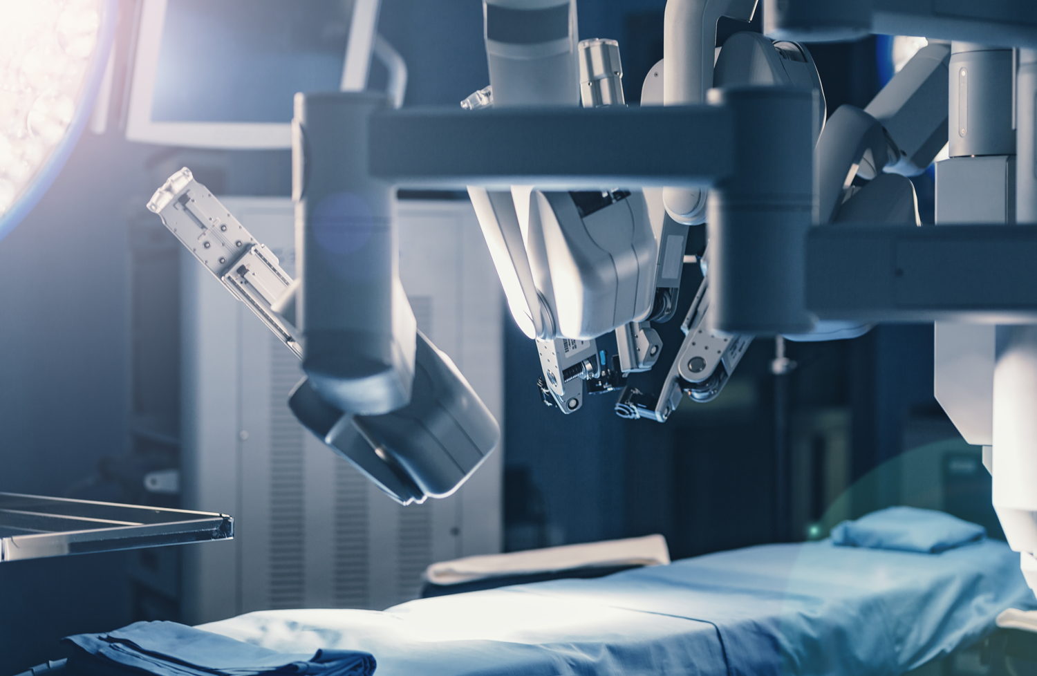 Opstelling voor robotchirurgie in een operatiekwartier. / © Shutterstock