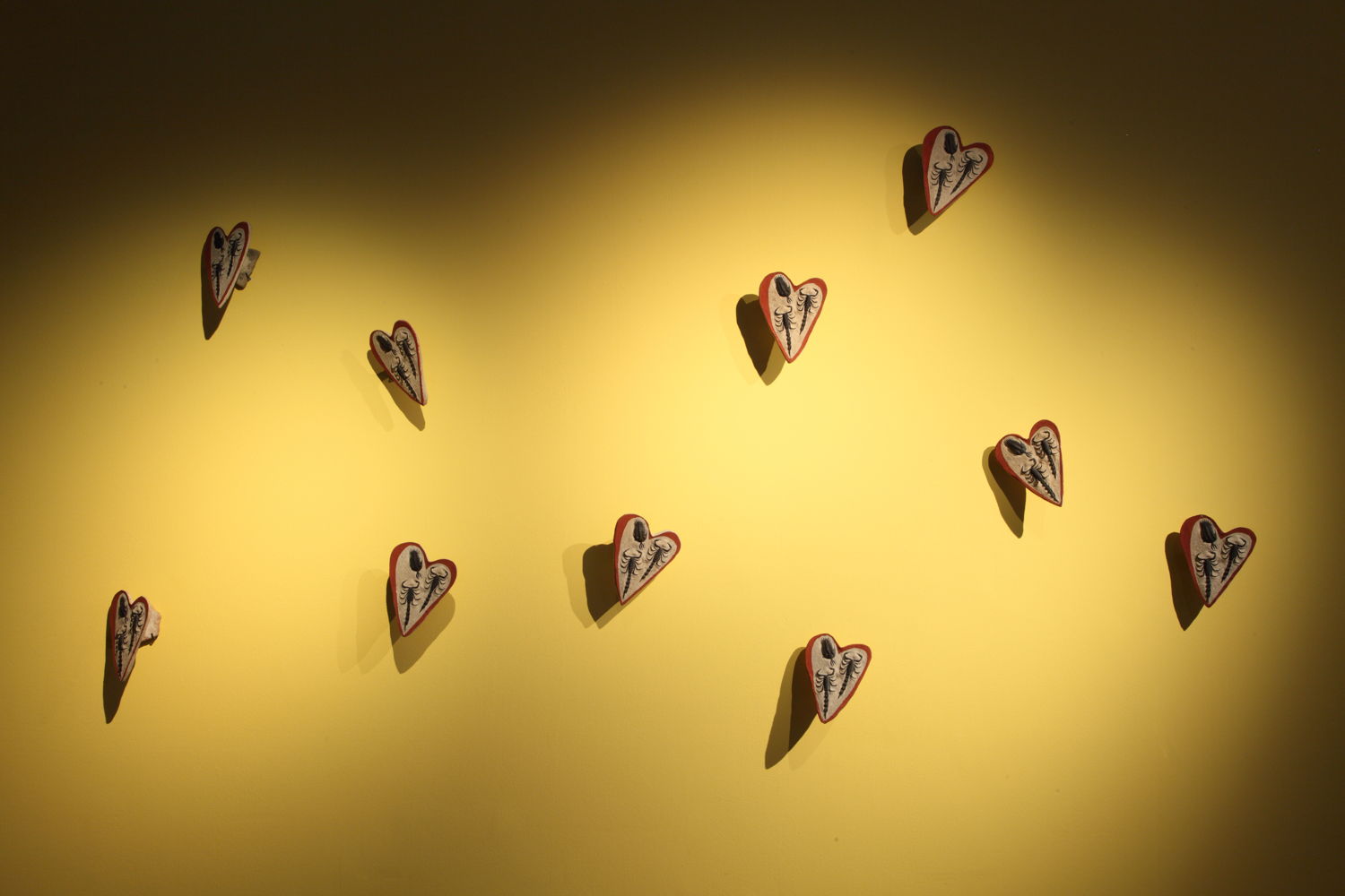 Lying Stone Hearts (Fake fossil series, two scorpions an trilobite), 2015 © Yto Barrada. Courtesy Sfeir-Semler Gallery, Hamburg/Beirut; Pace Gallery, Londen; Galerie Polaris, Parijs
Photo (c) Dirk Pauwels