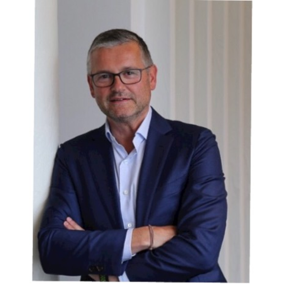 Vincent Nolf wordt nieuwe CEO en gedelegeerd bestuurder van de CASA International NV groep.
