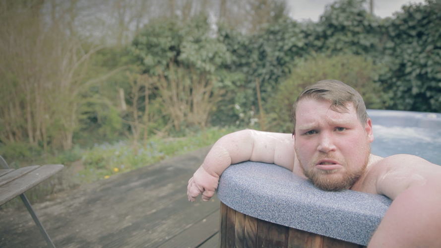 4. Boeva in de jacuzzi
Sorry voor alles (c) VRT