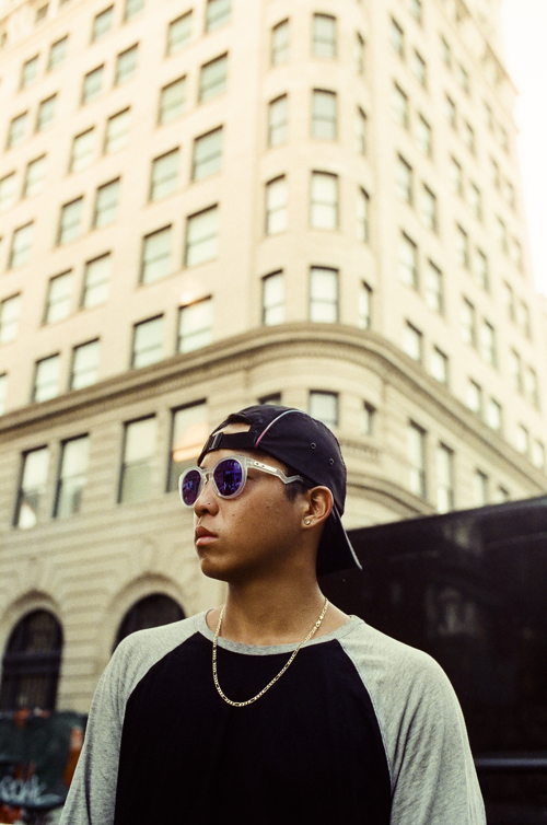 OAKLEY HSTN COLLECTION - LIFESTYLE IMAGE (1)