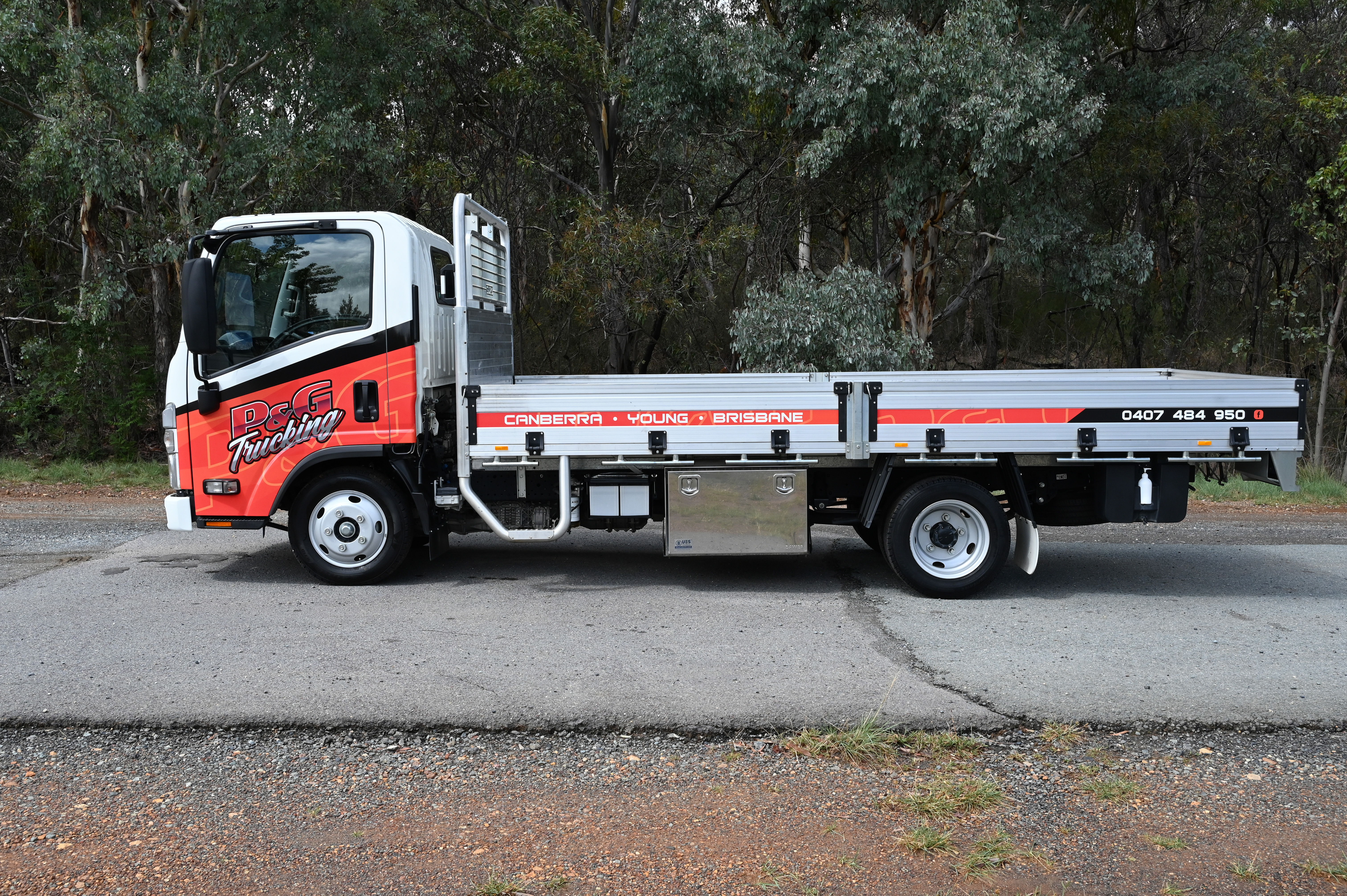 The medium wheelbase Ready-to-Work Traypack has a 4.5-metre-long tray The medium wheelbase Ready-to-Work Traypack has a 4.5-metre-long tray