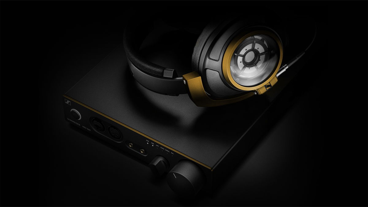 The grand prize: The golden version of the HD 820 & HDV 820 combo 
