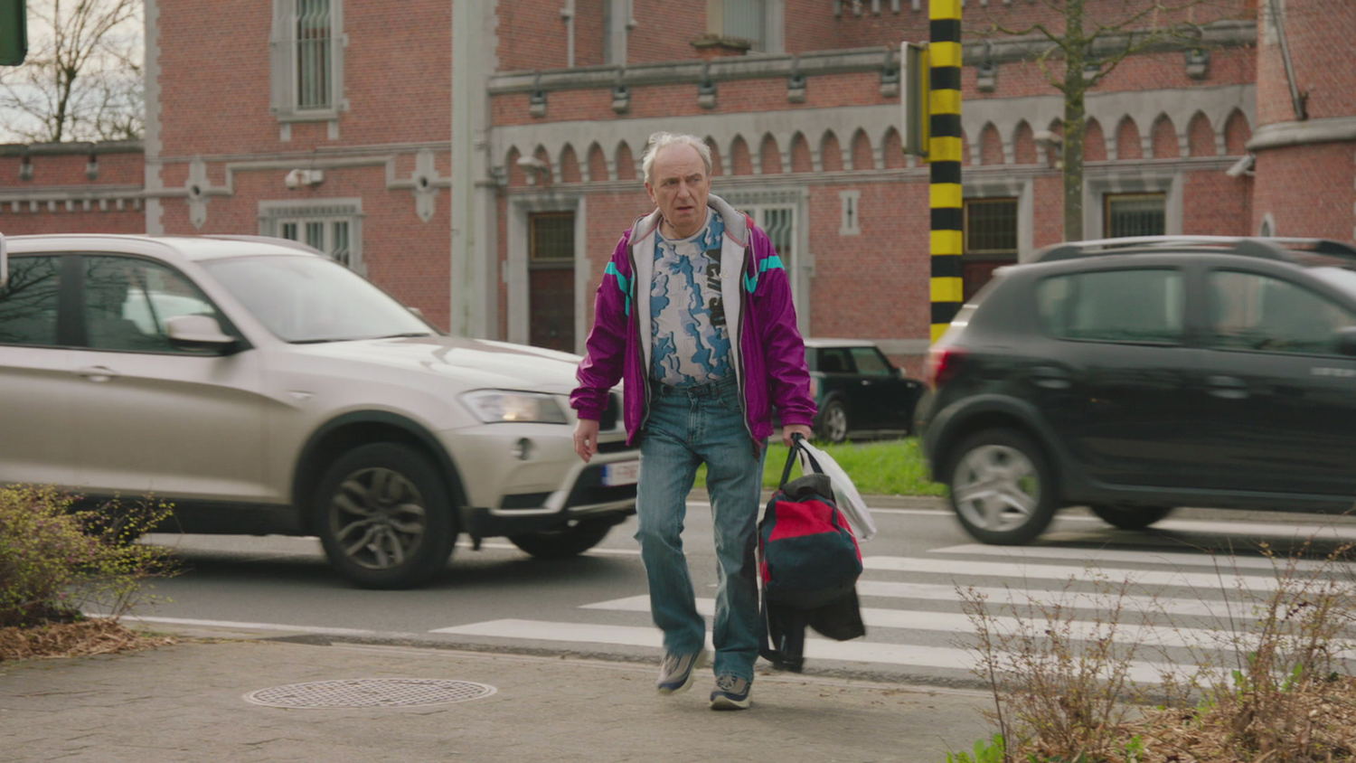 Eddy verlaat de gevangenis (c) VRT- Onder embargo tot en met vrijdag 9 juni 20.40 uur