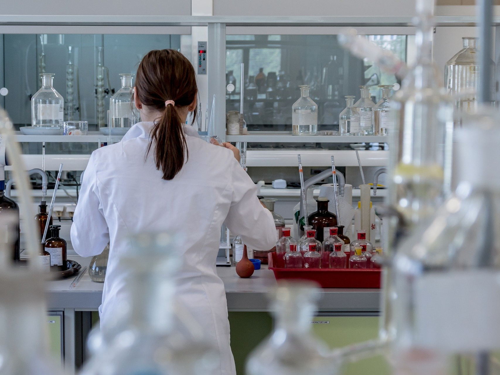 La Inteligencia operativa impulsa la producción de químicos esenciales en la nueva normalidad