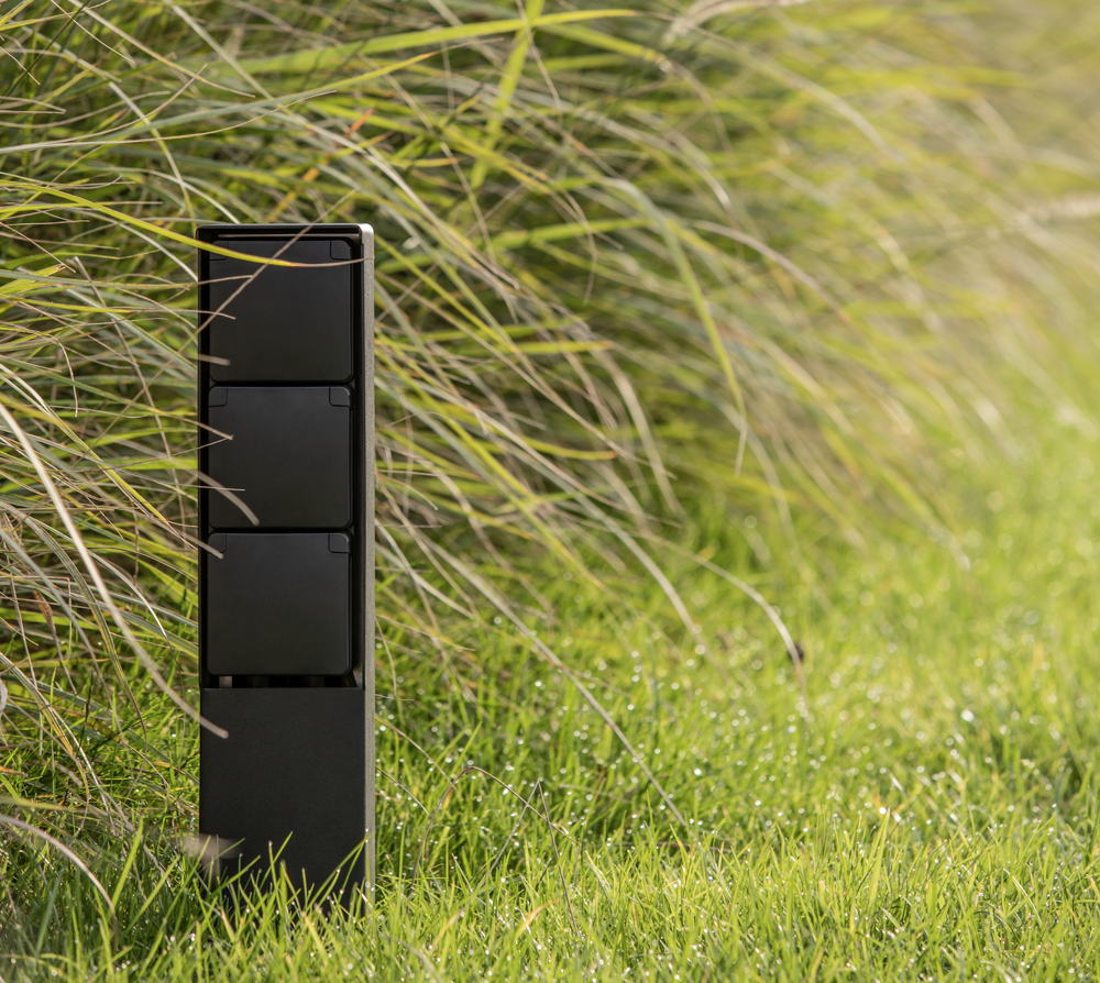 Niko Hydro Garden Post Black