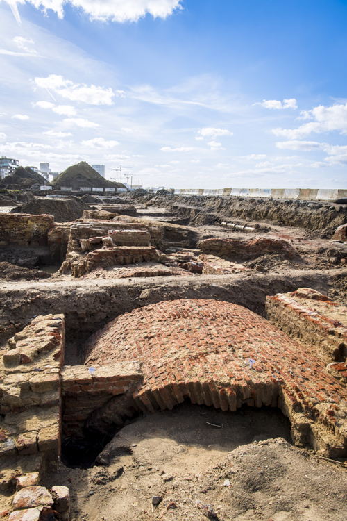 Archeologische resten van een 13de-eeuwse kelder van het Prinsenhof ©Frederik Beyens Archeologische resten van een 13de-eeuwse kelder van het Prinsenhof ©Frederik Beyens