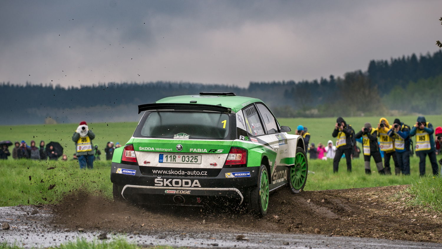 Jan Kopecký and Pavel Dresler for the first time in 2017 driving a ŠKODA FABIA R5 in a gravel event.