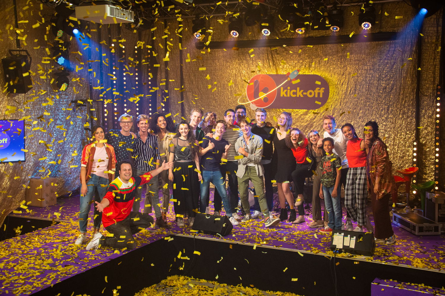 (c) - VRT - Kick-off