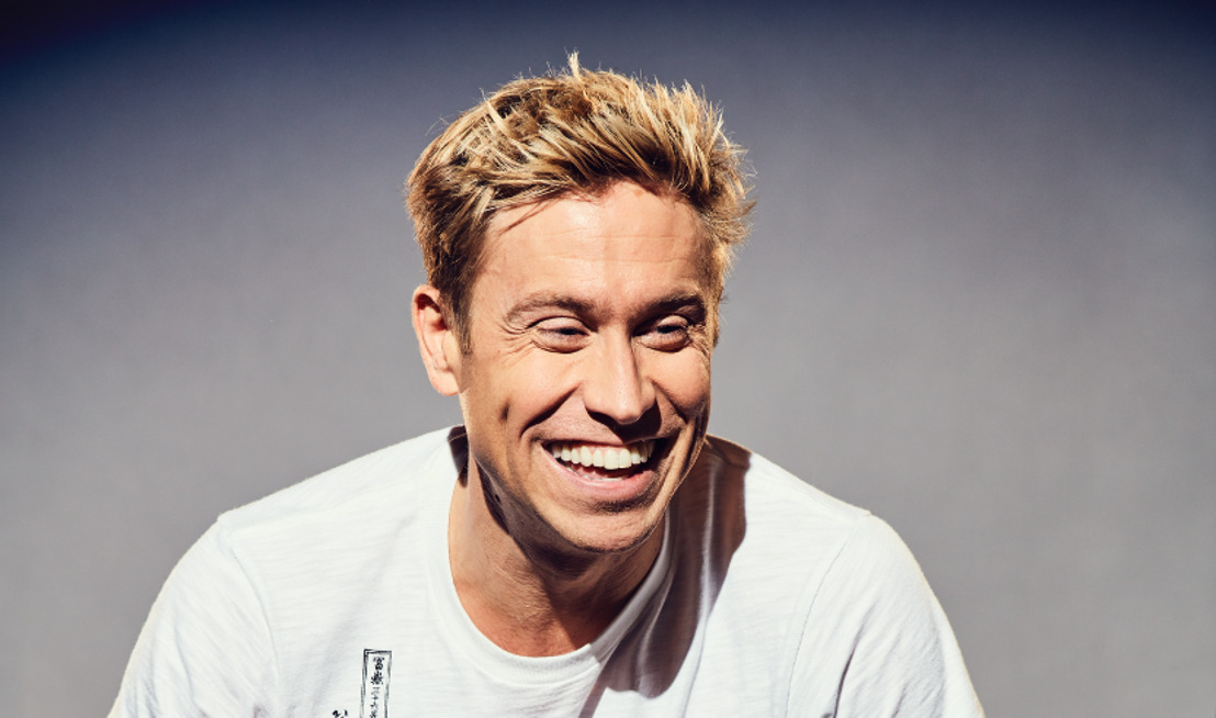 Russell Howard kondigt indrukwekkende nieuwe wereldtournee aan