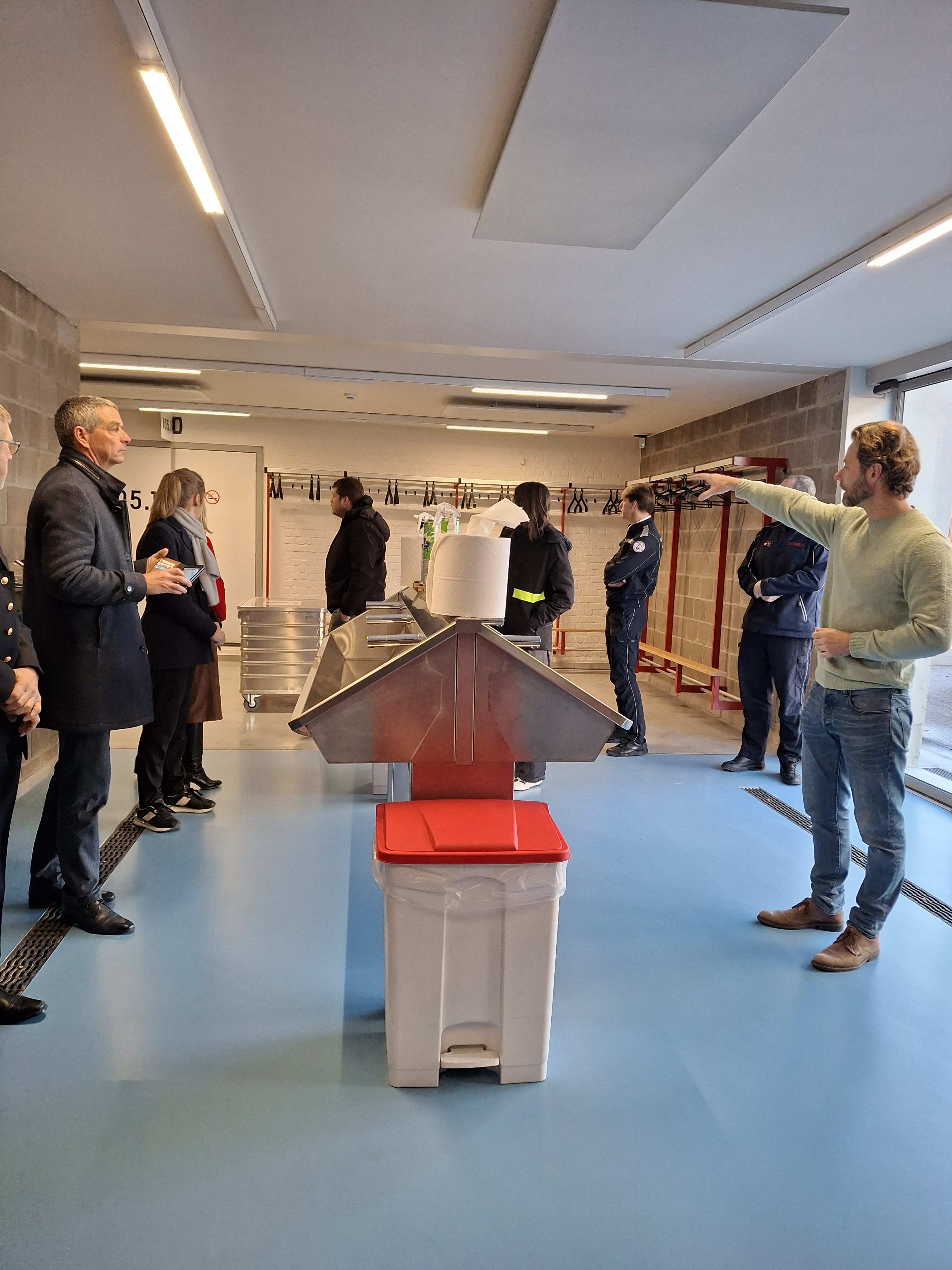 Het vernieuwd sanitair blok verhoogt de veiligheid en hygiëne van de cursisten. Het vernieuwd sanitair blok verhoogt de veiligheid en hygiëne van de cursisten.
