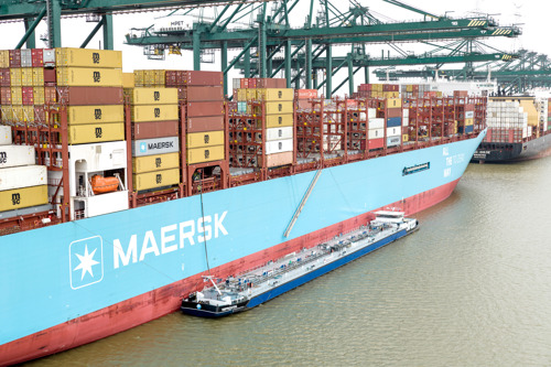 Erste Methanol-Bunkerung mit Hochseeschiff Ane Maersk im Hafen von Antwerpen-Brügge