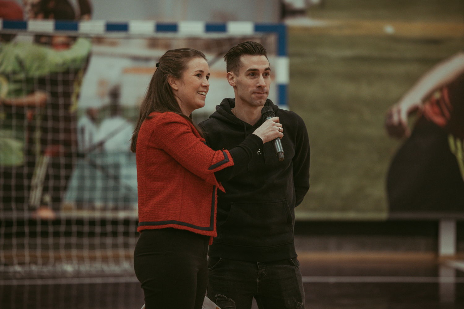 An Caers (CEO Special Olympics Belgium) en Steven Dillien (speler van RSCA Futsal)