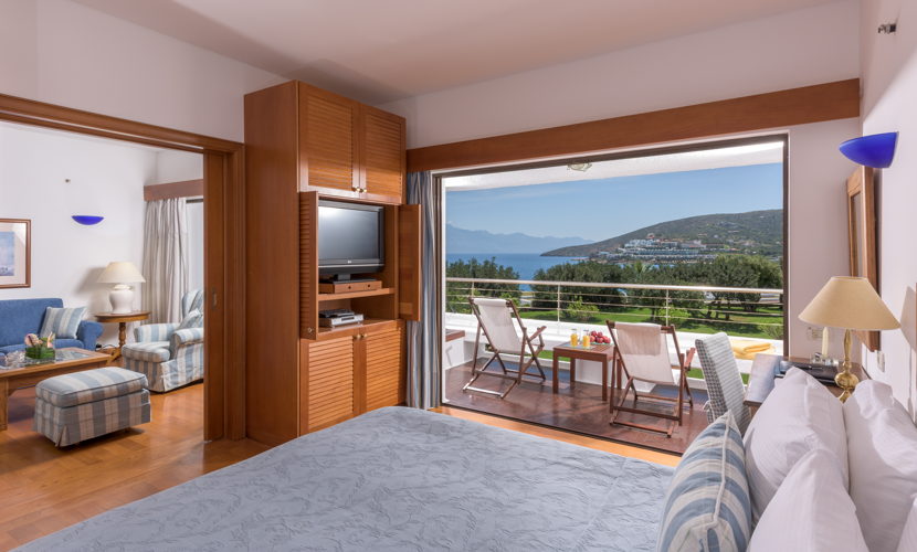 Deluxe Hotel Suite Sea View
