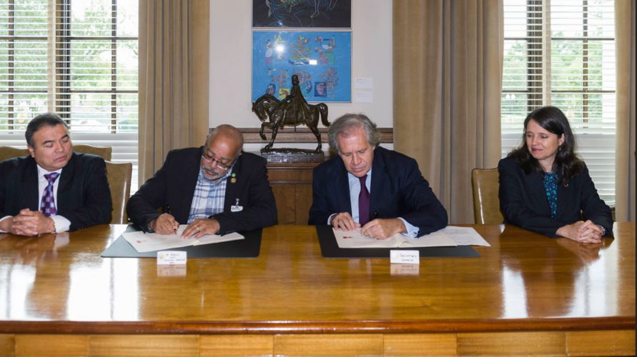 From left to right:
Nestor Mendez, OAS Assistant Secretary General
Dr. Didacus Jules, Director General, of the Organisation of Eastern Caribbean States
Luis Almagro, OAS Secretary General
Jennifer May Loten, Chair of the Permanent Council and Permanent Representative of Canada to the OAS