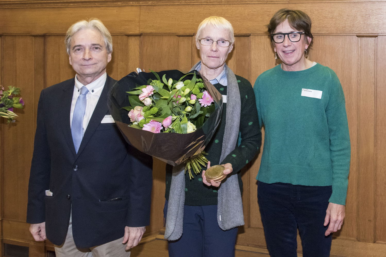 vlnr: wnd. gouverneur Didier Detollenaere, Jenny De Laet en gedeputeerde Riet Gillis