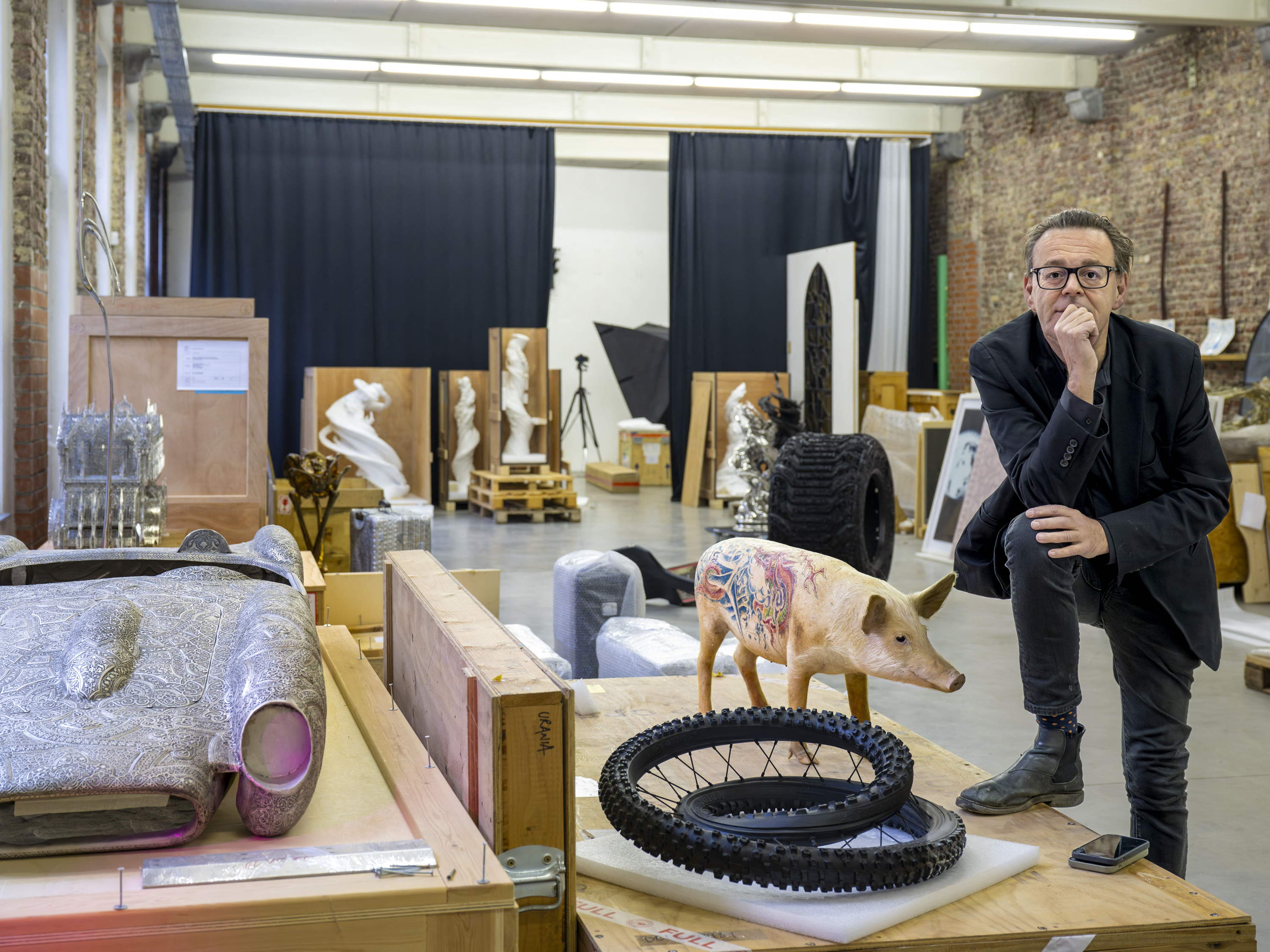 Artist Wim Delvoye acquitted of breach of trust and theft