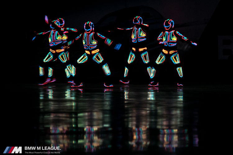 Optreden LED dancers