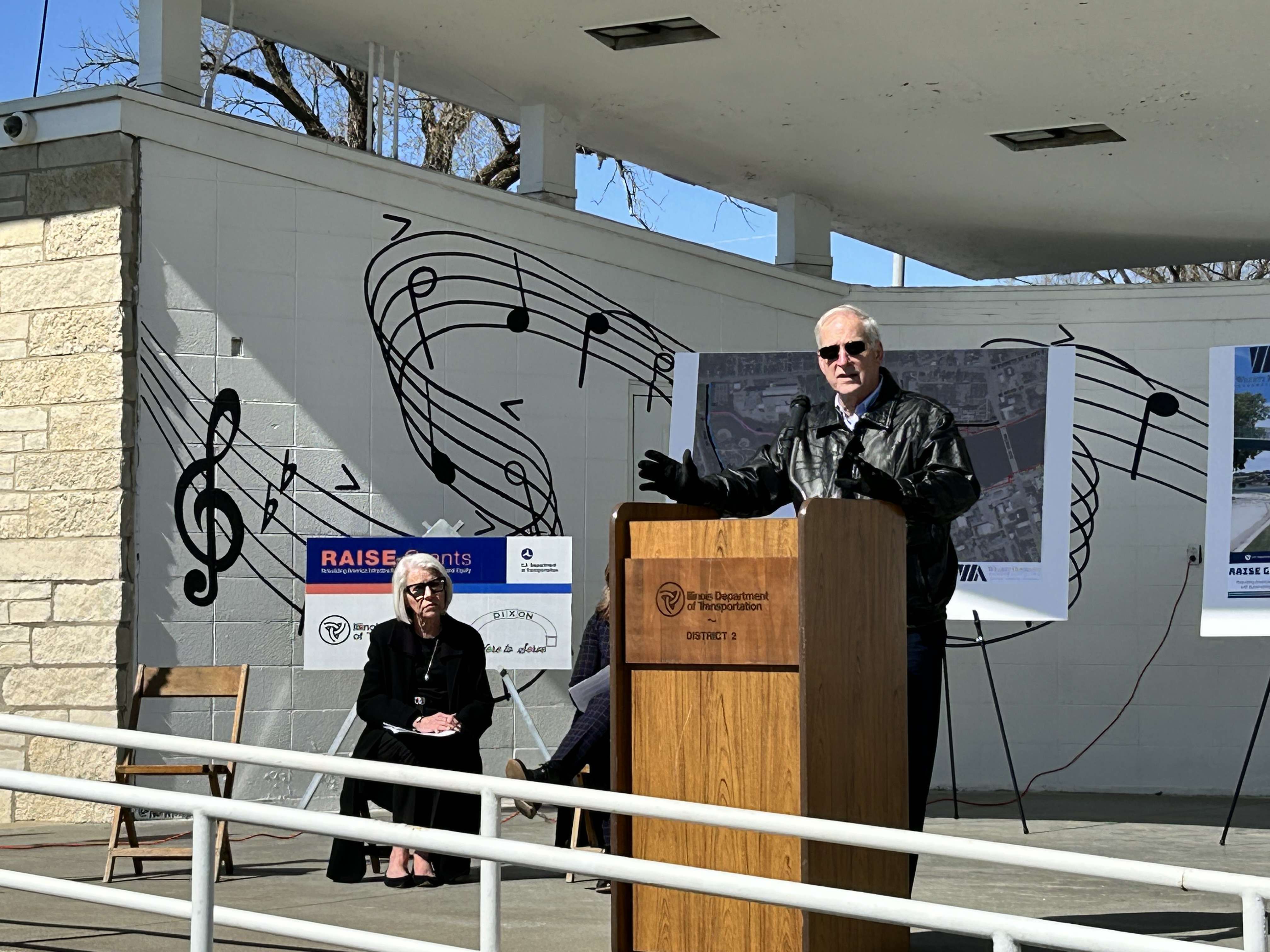 Dixon Mayor Glen Hughes