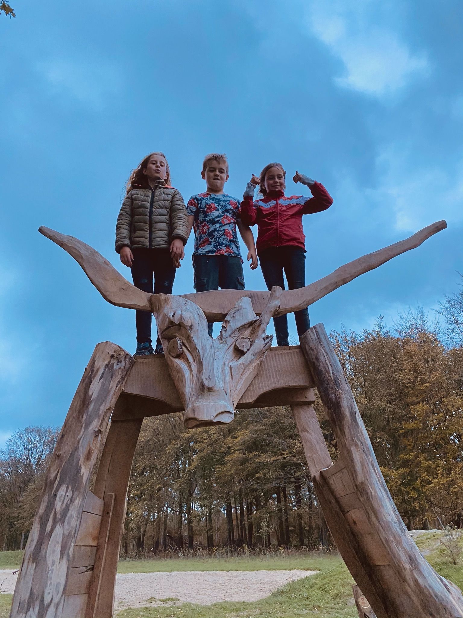 De stier is de mascotte van het landschapspark. ​ "Bulskampveld" komt van "bulnas campa", wat "stierenveld" betekent.