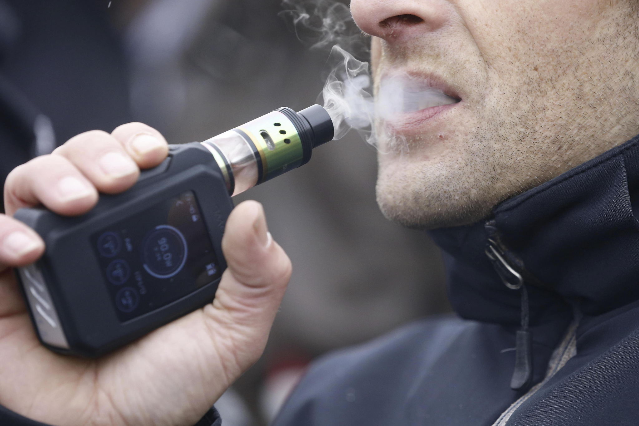 Health minister plans major vape flavour ban to protect young people