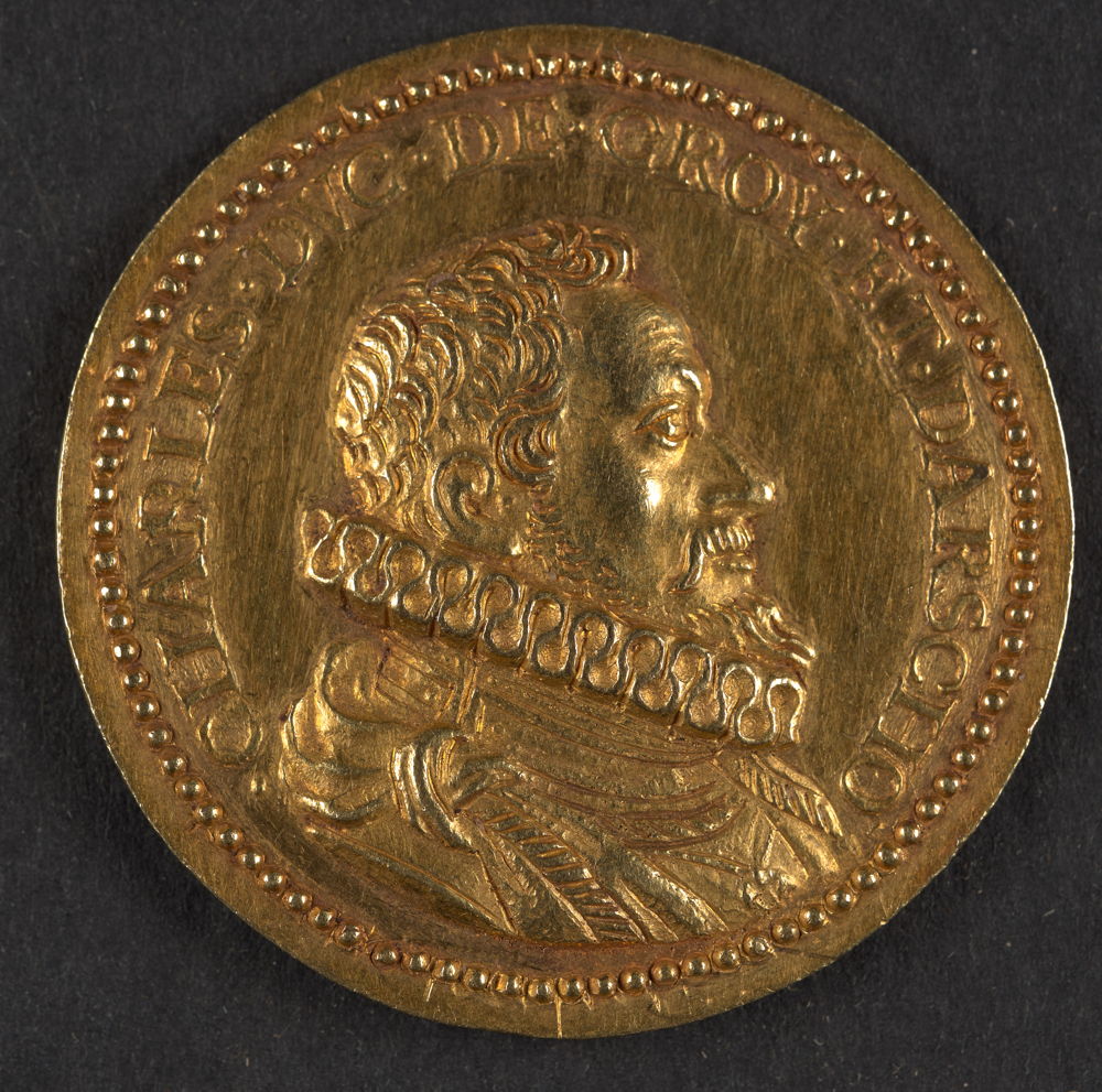 Golden coin © Private collection