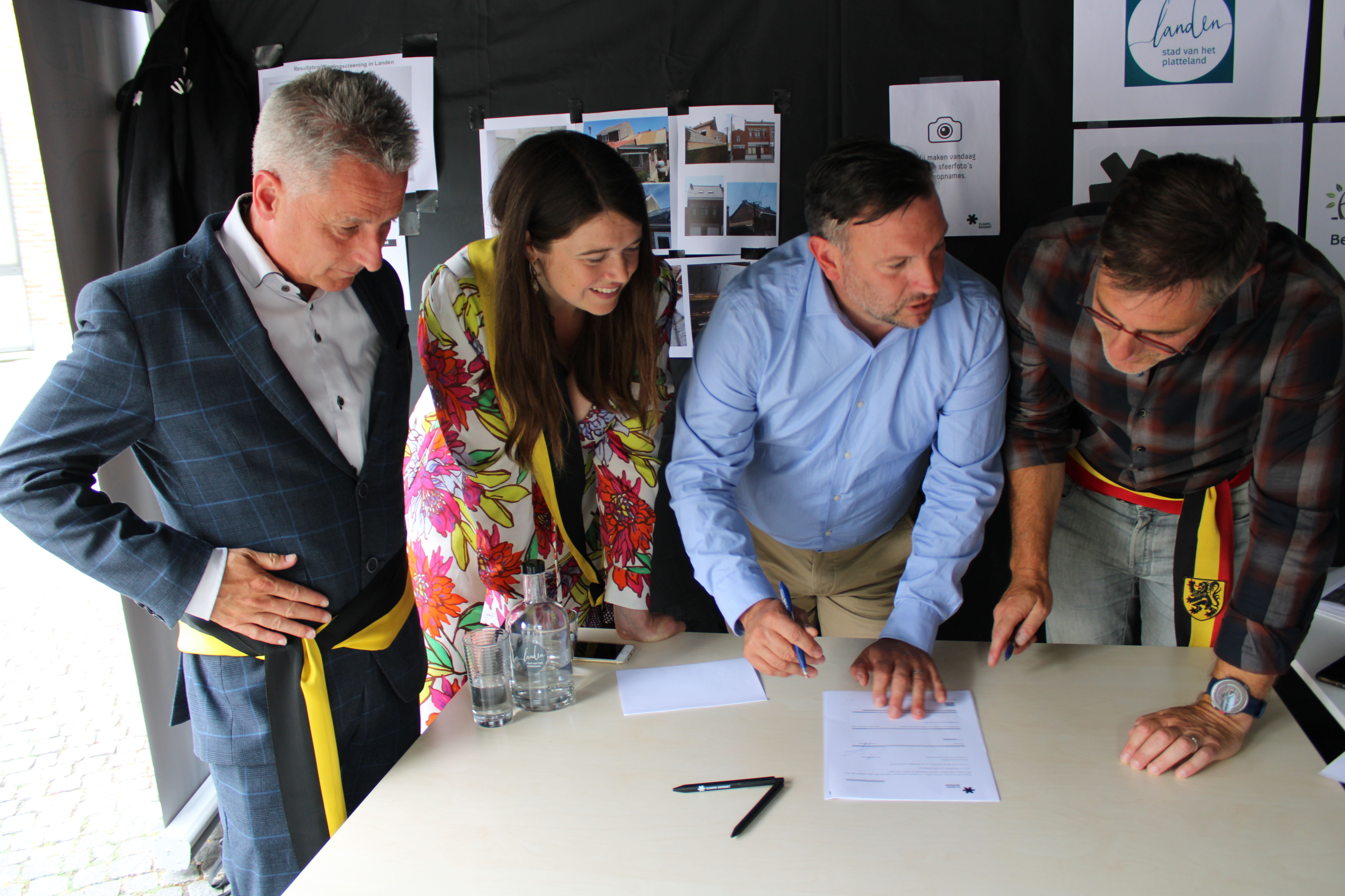 Vertegenwoordigers van de provincie Vlaams-Brabant en de stad Landen tekenden op 29 juni een samenwerkingsovereenkomst voor bijkomend renovatiebudget met uitgestelde terugbetaling