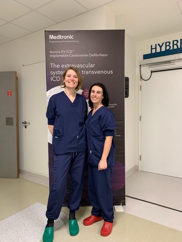 Dr. Ines Van Loo en dr. Ingrid Overeinder voerden als exclusief vrouwelijk artsenteam de ingreep uit.