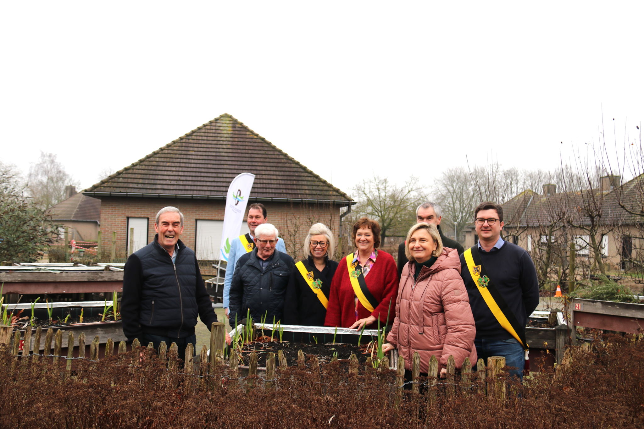 Vlaams minister van Plattelandsbeleid bezoekt volkstuin 't Hof van Rozenberg in Oostrozebeke
