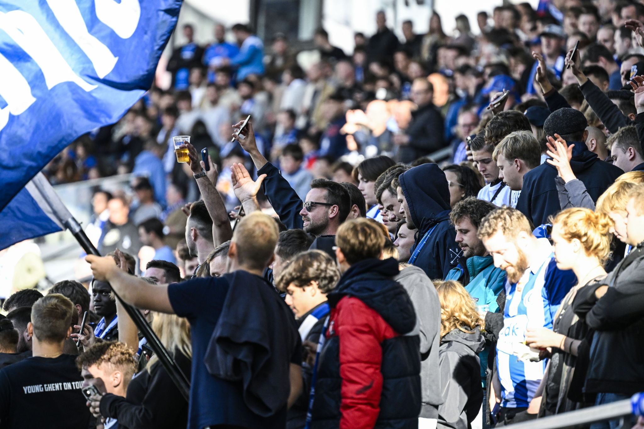 Schwedische Fußballfans erhalten keinen Zutritt zum Europapokalspiel ...