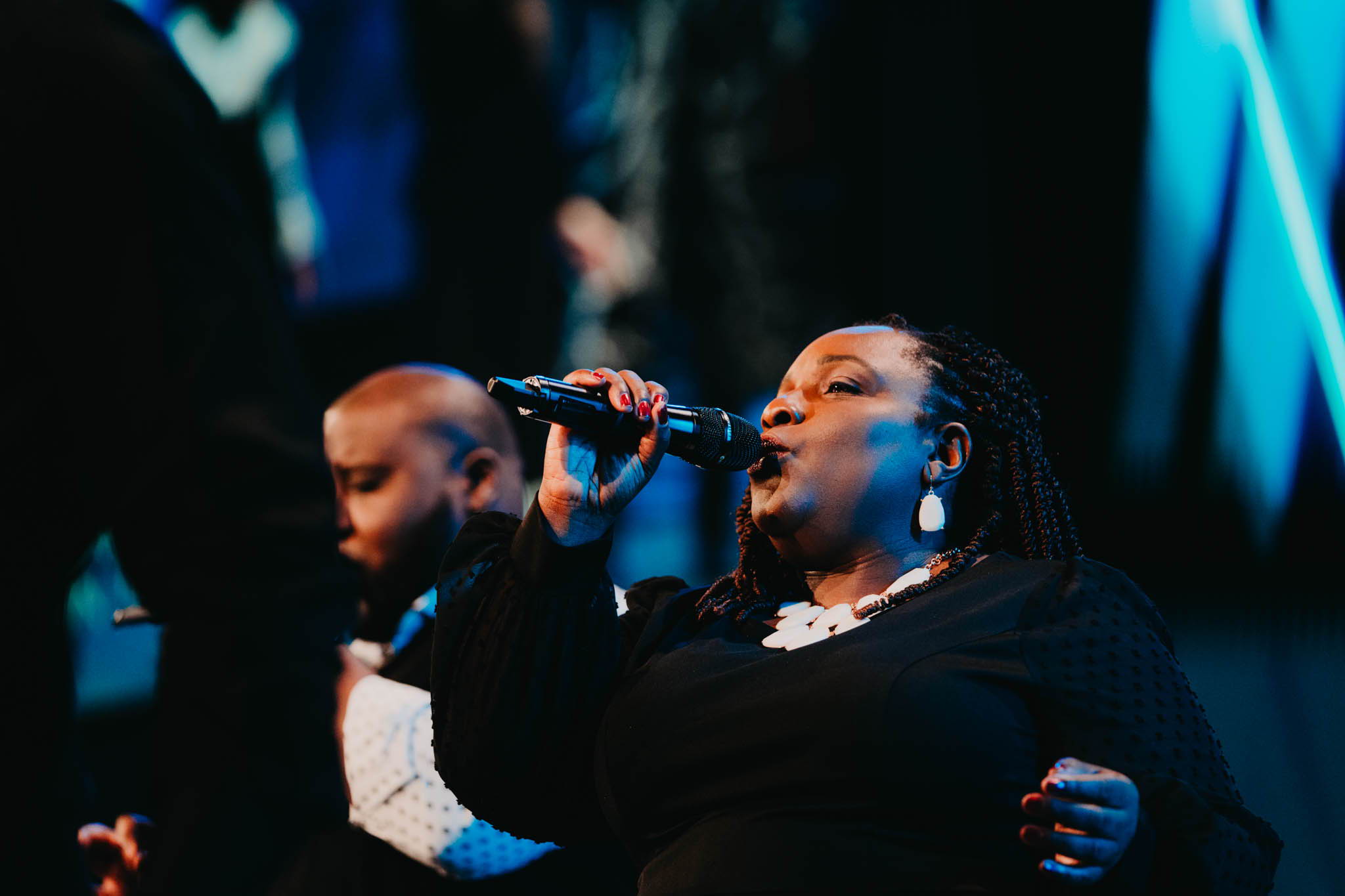 During a recent performance by the Brooklyn Tabernacle Singers at a Tampa, FL-based mega church, Sennheiser’s EW-D was used alongside Digital 6000 (Photo courtesy of Drew McMullian)