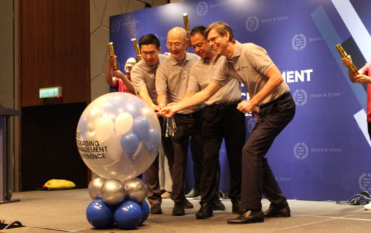 Chee Keong Chang (CK), Tau Siong Chui (Mr Chui), Hor Chang Tee (Tee) and Per Magnusson kicking off the event.
