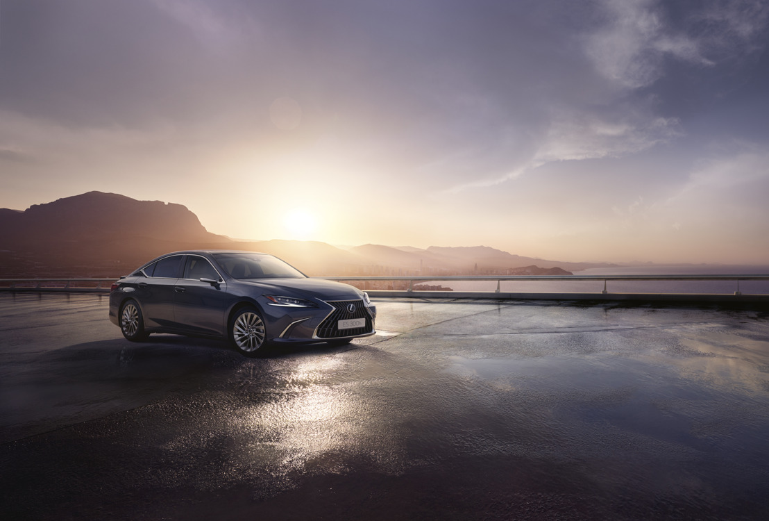 Lexus ES 2023: meer connectiviteit en nieuwe F SPORT uitvoering