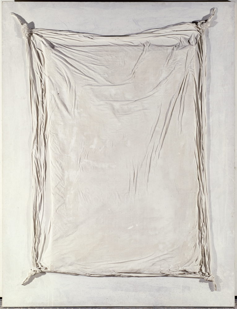 Antoni Tàpies Gran llençol (Gran sábana / Grand drap / Groot laken / Large Sheet) 1968 Peinture et collage sur toile Verf en collage op doek Paint and collage on canvas  Museo Nacional Centro de Arte Reina Sofia, Madrid © Museo Nacional Centro de Arte Reina Sofía, Madrid