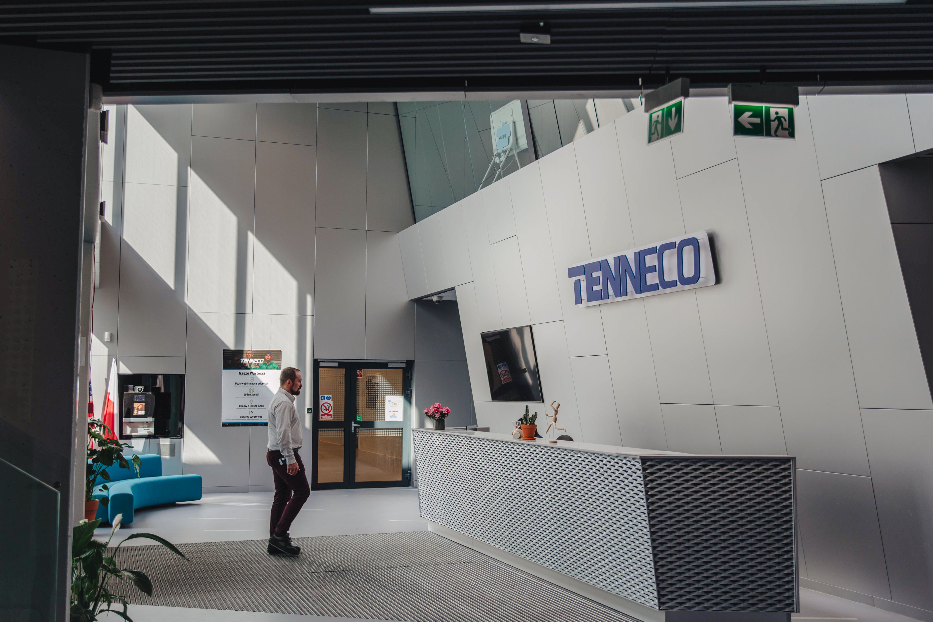 Tenneco eröffnet neues Monroe-Engineering-Center für Europain Gliwice, Polen