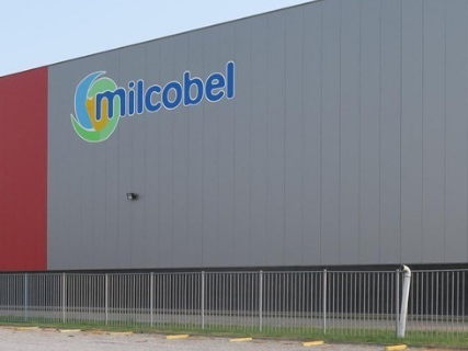 La plus grande coopérative laitière belge, Milcobel passe sa succursale de Schoten sous le marteau